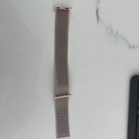 Series 3 Apple Watch 38mm - Picture 3 of 6